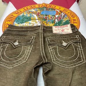 True religion corduroy brown 33/33  excellent shape fall is around the corner